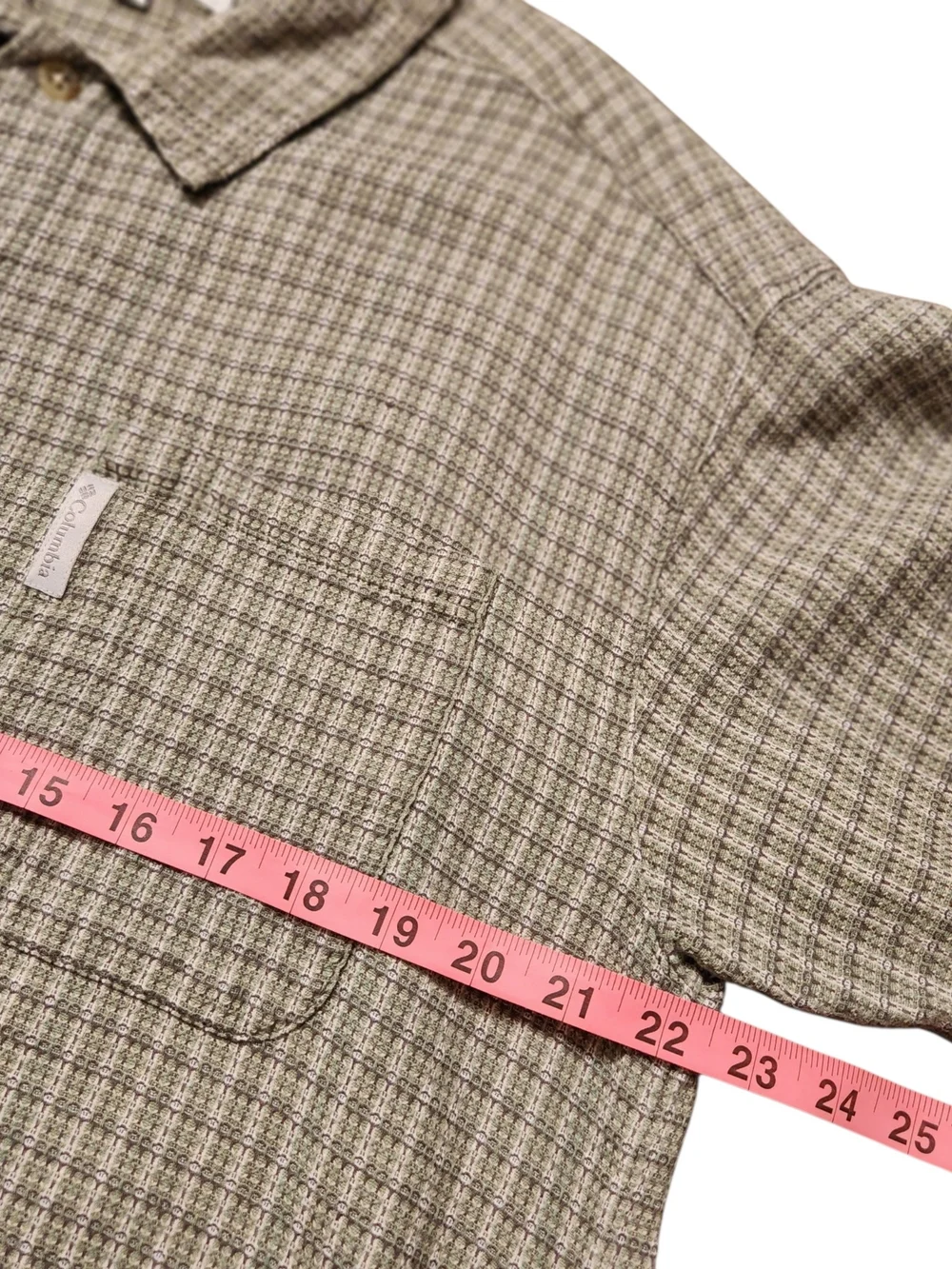Vintage Columbia Sportswear Men's L Green Waffle-Knit Honeycomb Henley Shirt